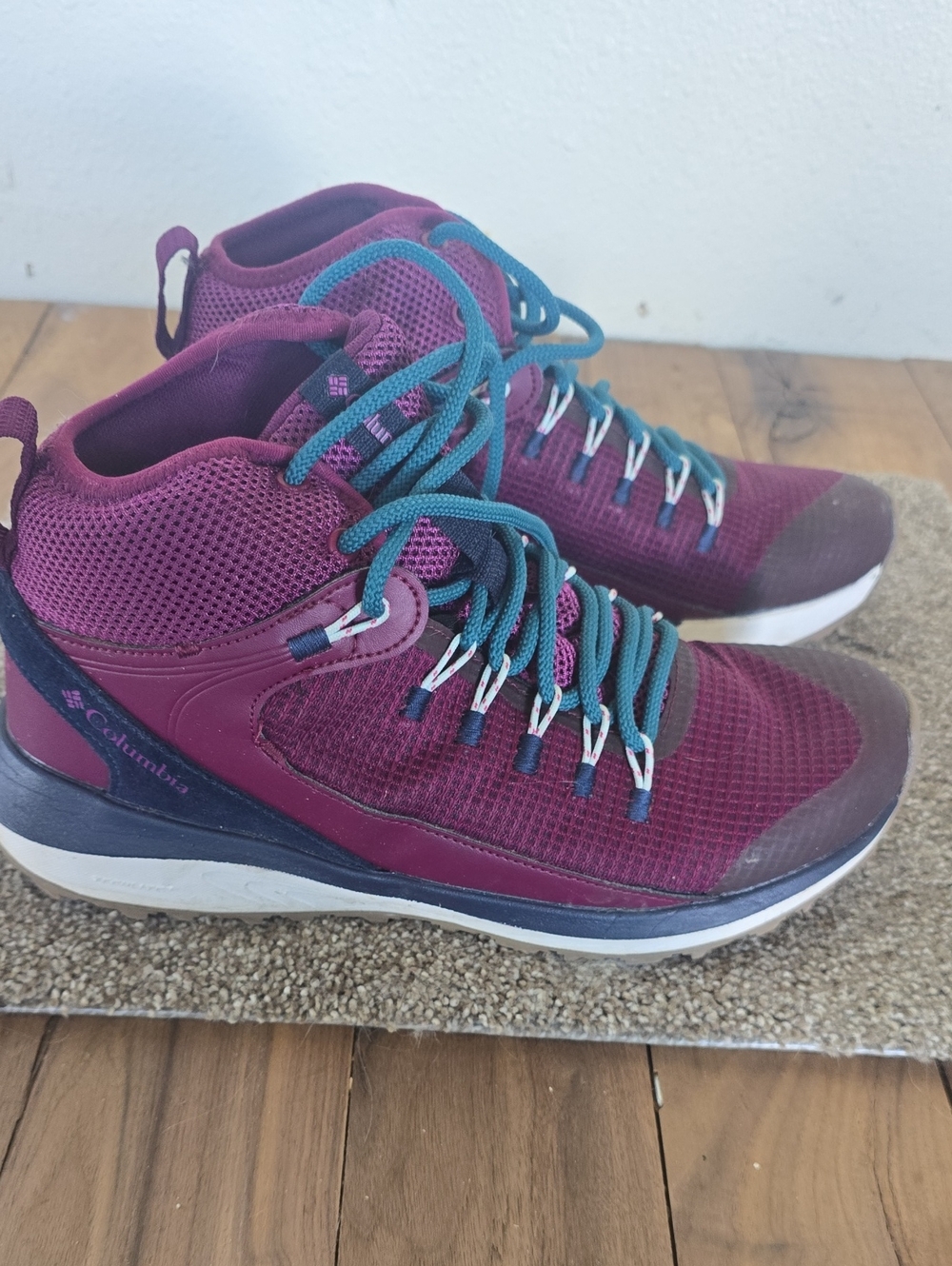 Columbia Women's Burgundy Athletic Hiking Sneakers with Teal Laces